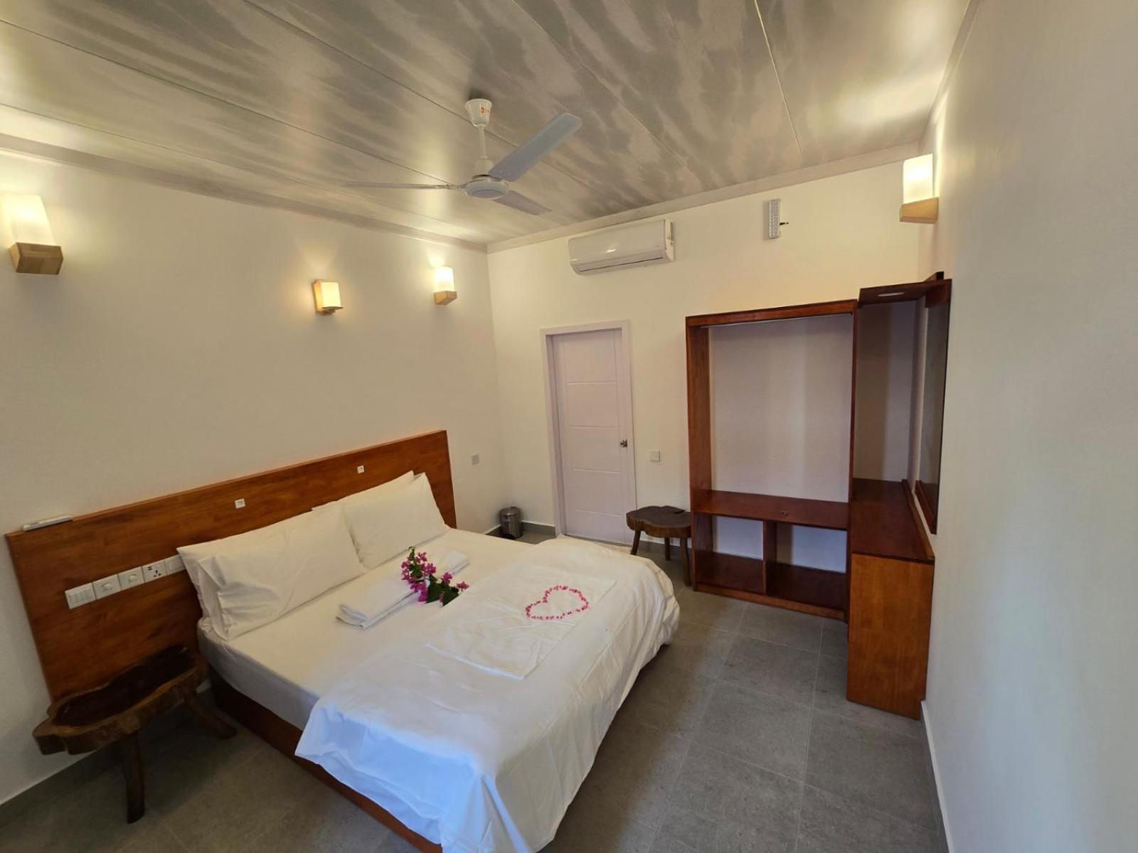 Hotel Sun & Surf Thulusdhoo Zewnętrze zdjęcie