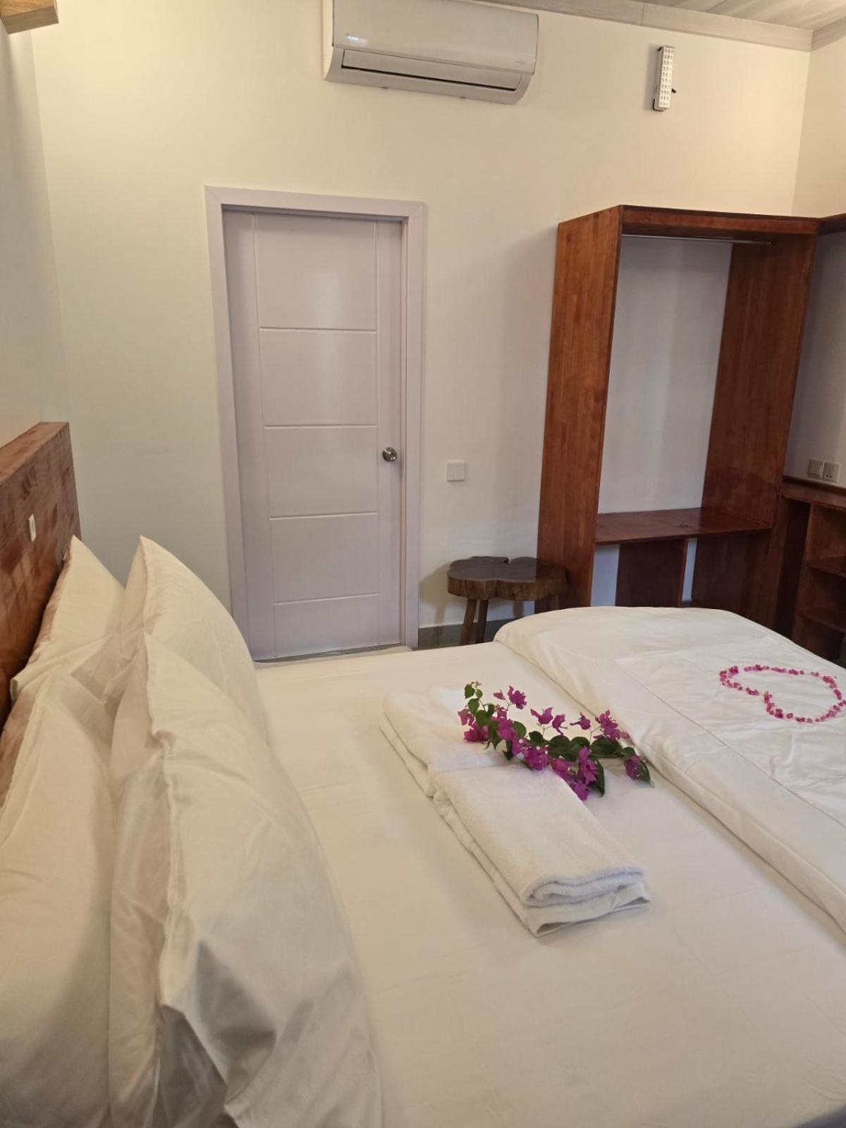 Hotel Sun & Surf Thulusdhoo Zewnętrze zdjęcie