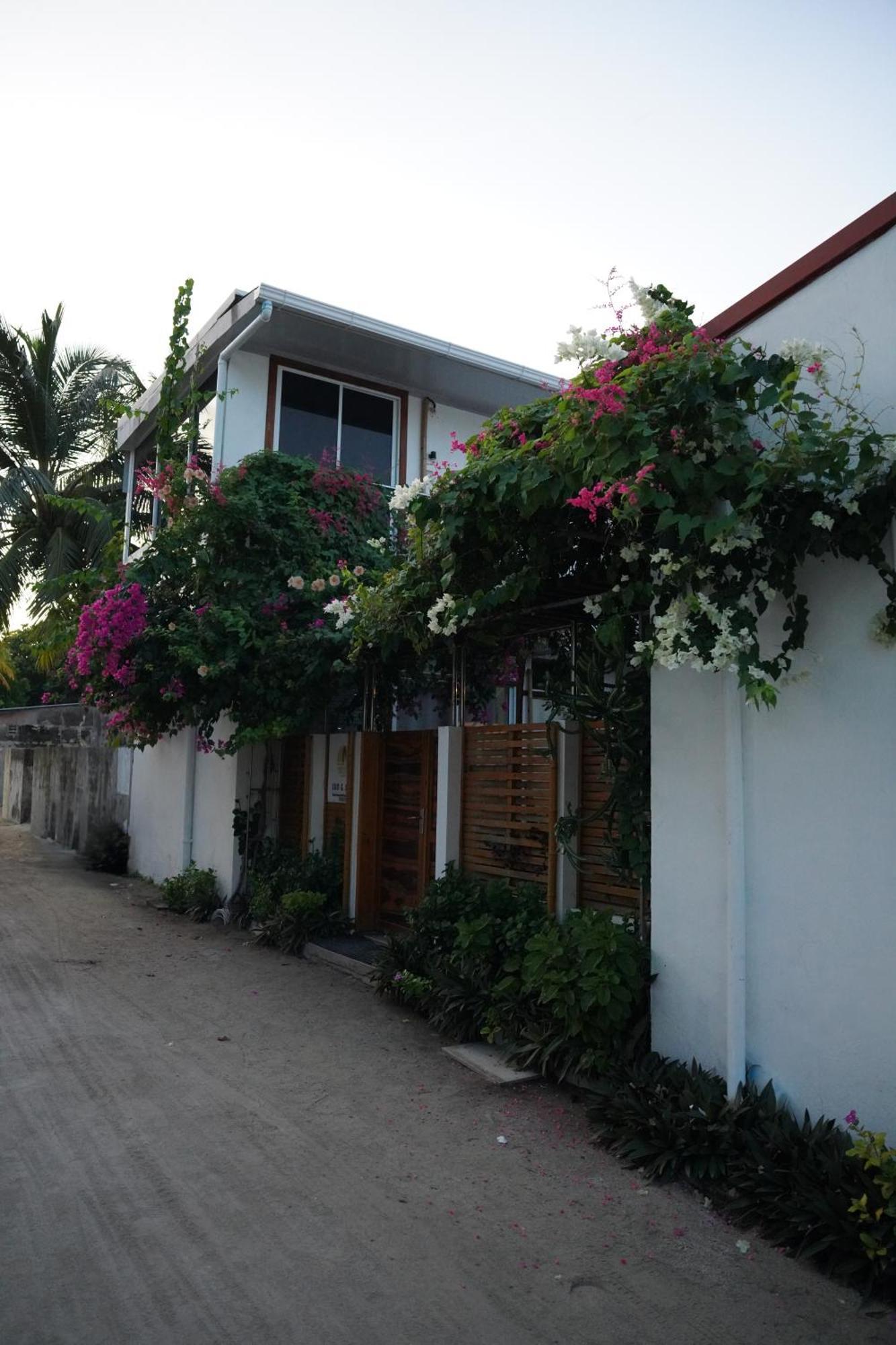 Hotel Sun & Surf Thulusdhoo Zewnętrze zdjęcie